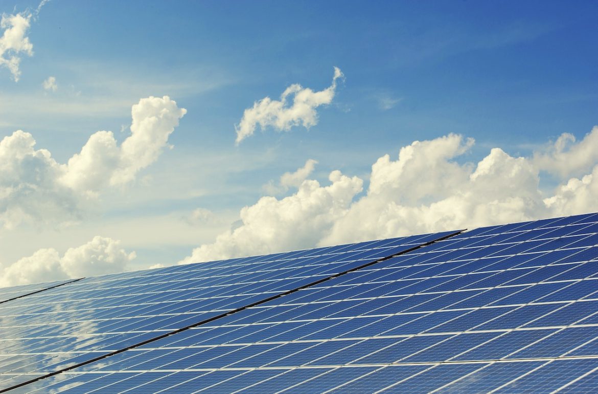 De mogelijkheden van zonnepanelen als zonwering De mogelijkheden van zonnepanelen als zonwering