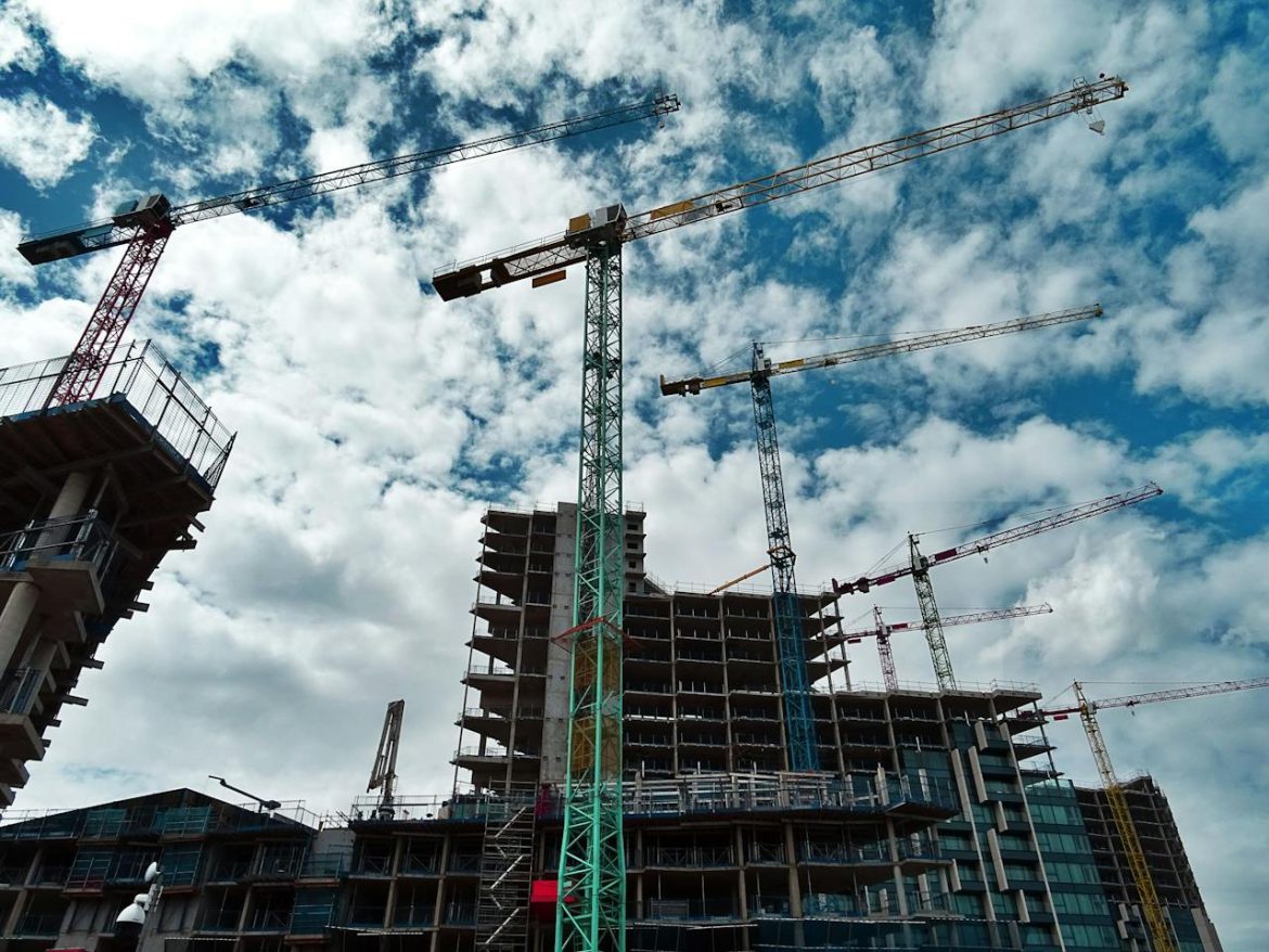 Wat komt er kijken bij de bouw van een nieuwbouwwoning? Wat komt er kijken bij de bouw van een nieuwbouwwoning?