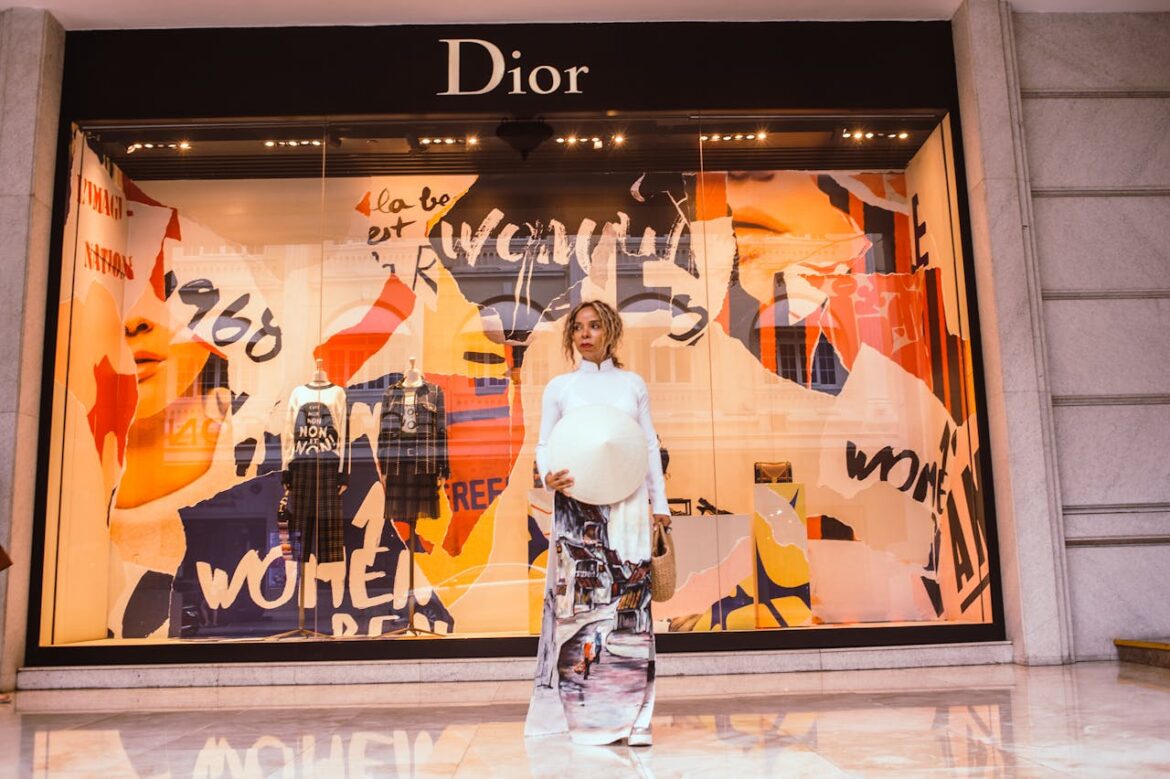 Het Vermogen van Vivian Hoorn: Model, Ondernemer en Influencer Het Vermogen van Vivian Hoorn: Model, Ondernemer en Influencer